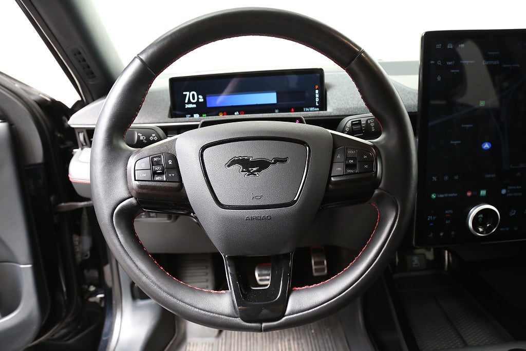 Ford Mustang Mach-E Long Range AWD 351hk Teknikpaket Drag 2021