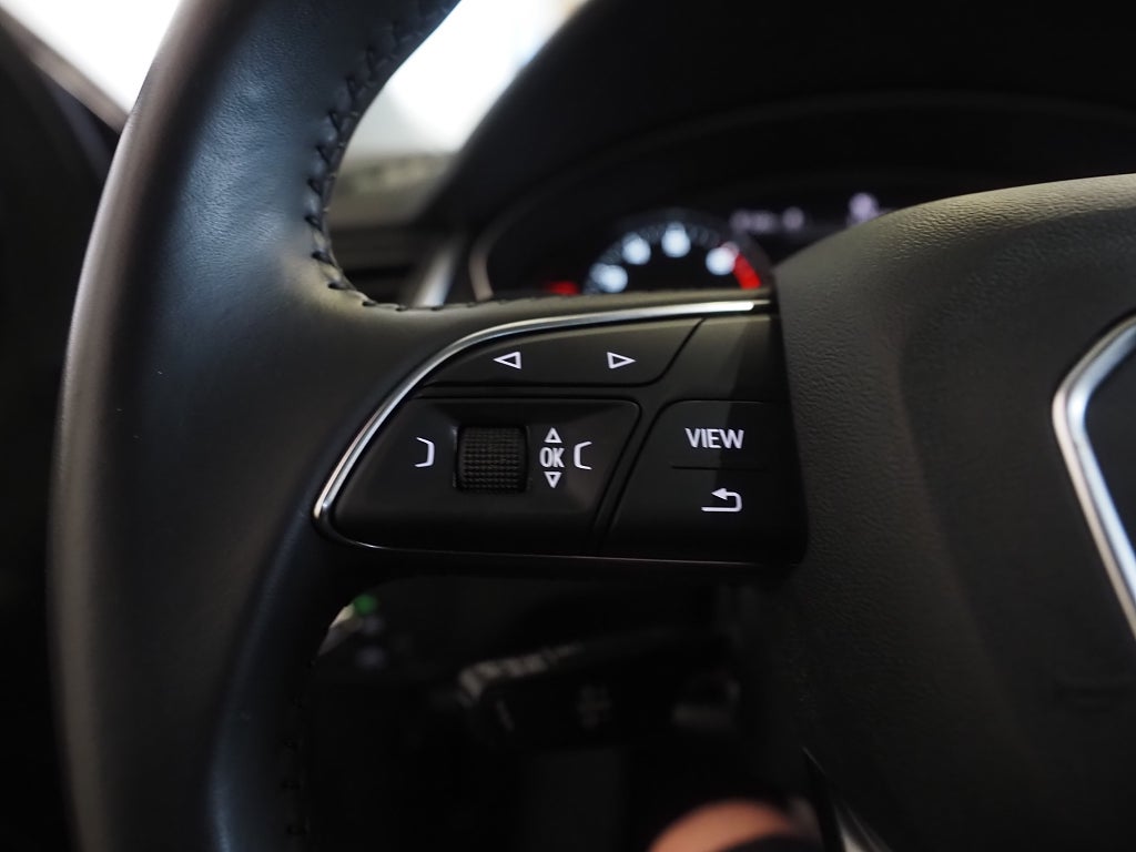 Audi Q5 2.0 TFSI 252hk Quattro S Tronic Pano Kamera Drag P-Värm 2018