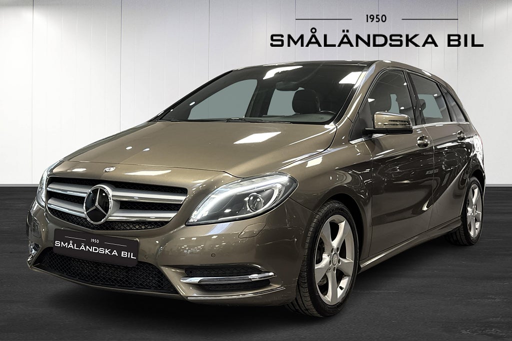 Mercedes-Benz B 180 7G-DCT Sport Panorama 122hk