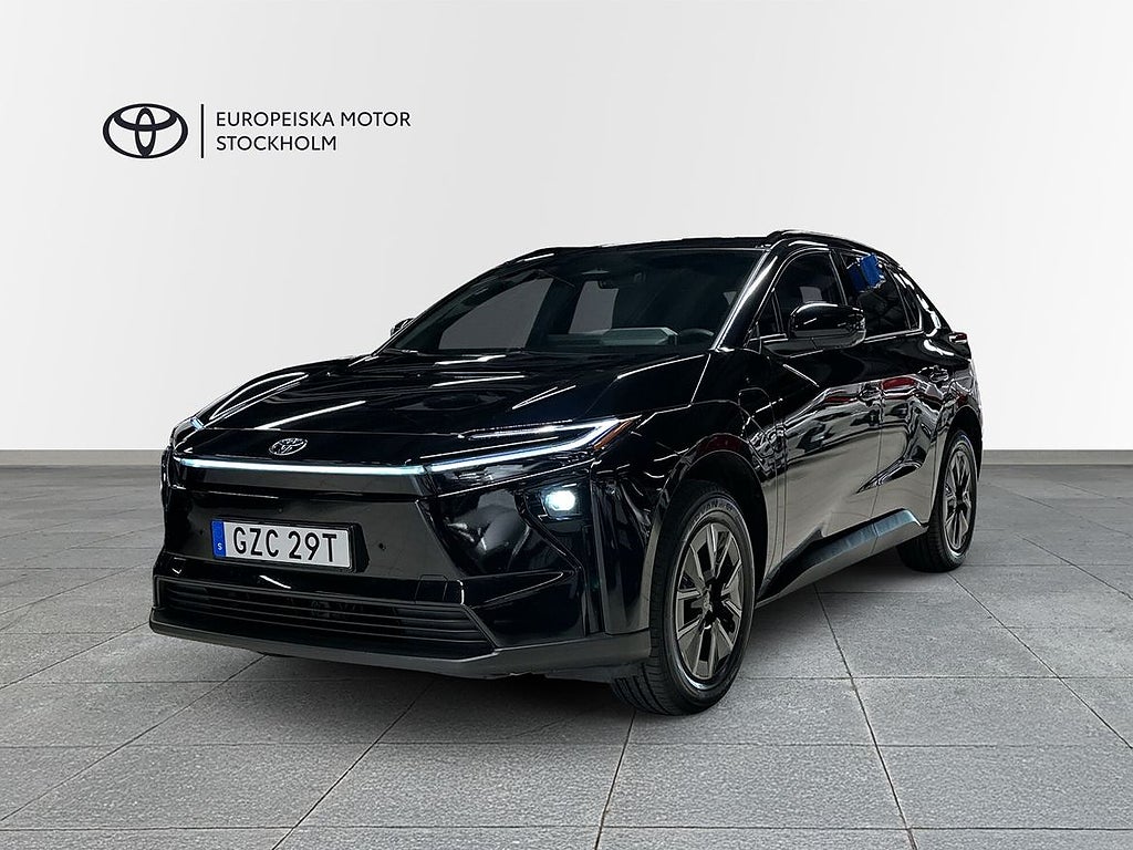 Toyota bZ4X ACTIVE TECH BUSINESS EDITION / V-HJUL / MOMS