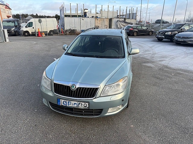 Skoda Octavia Kombi 1.6 TDI Elegance Euro 5