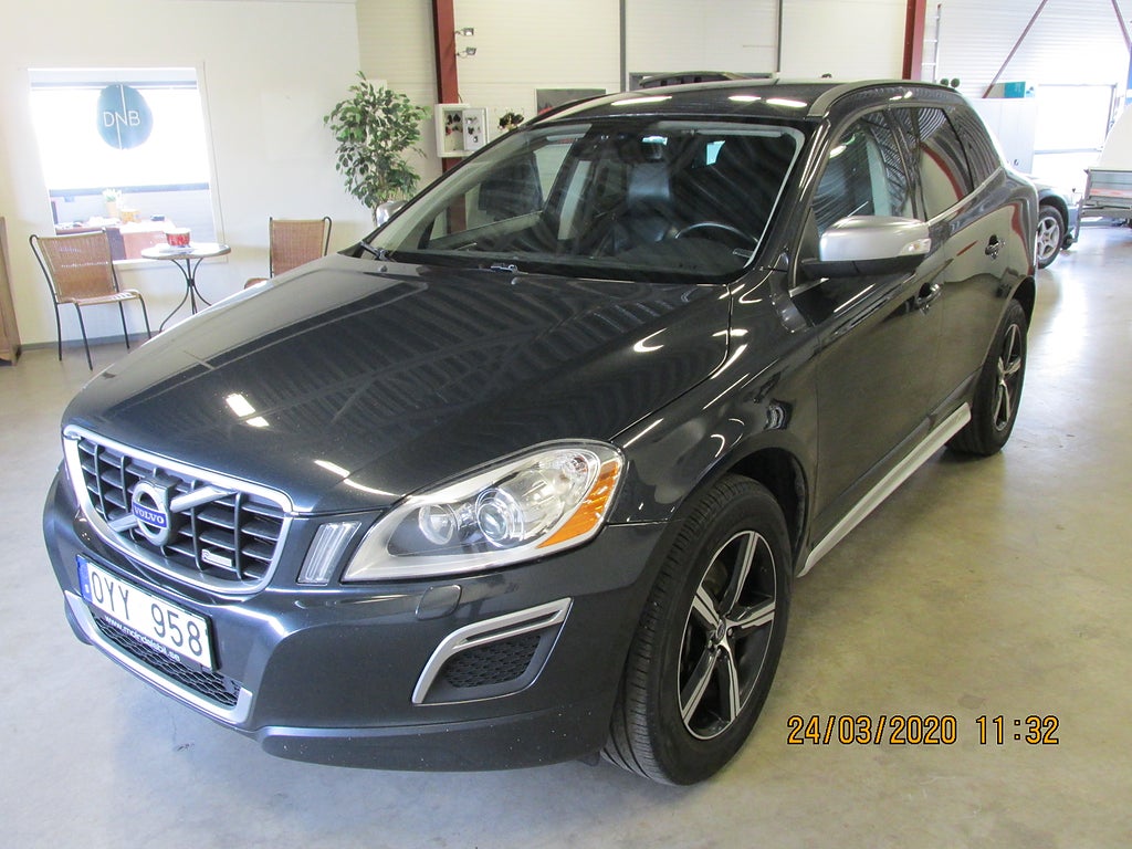 Volvo XC60 D5 AWD Geartronic Momentum, R-Design 215hk