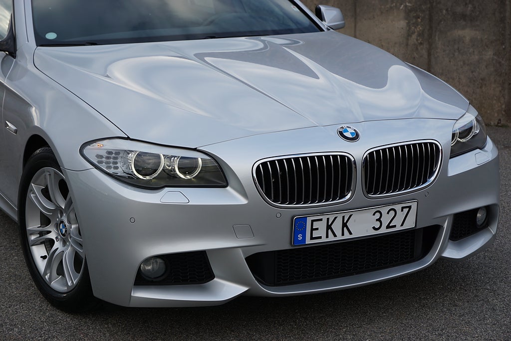 BMW 523I Touring M Sport|1-Ägare|Låga Mil|Värmare|Drag|