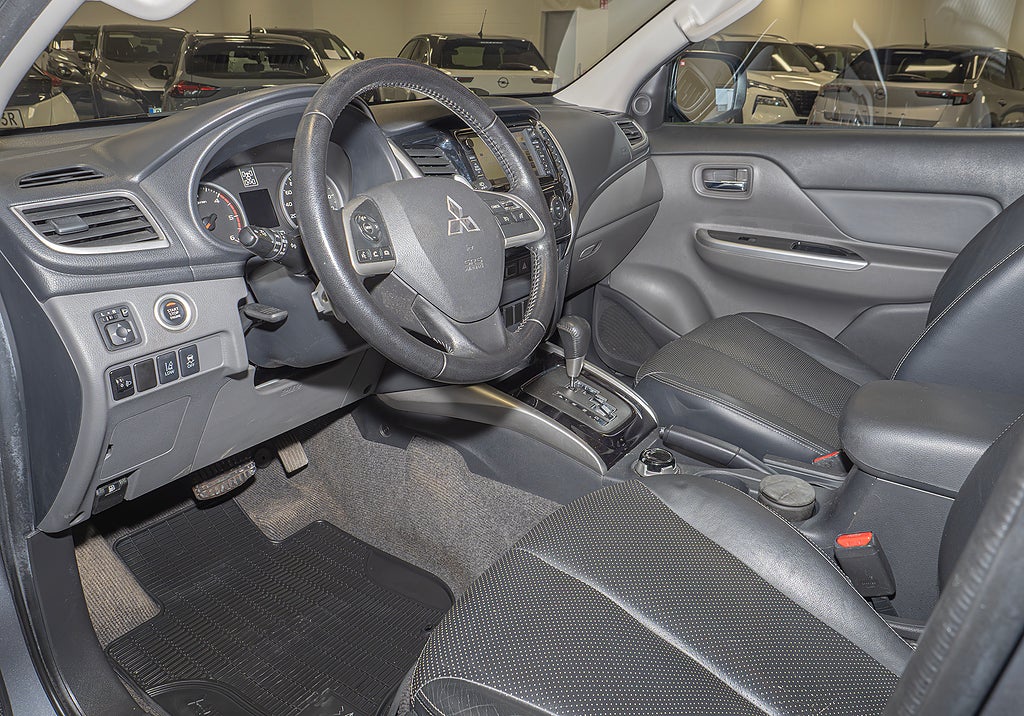 Mitsubishi L200 2016 - miniatyr 4