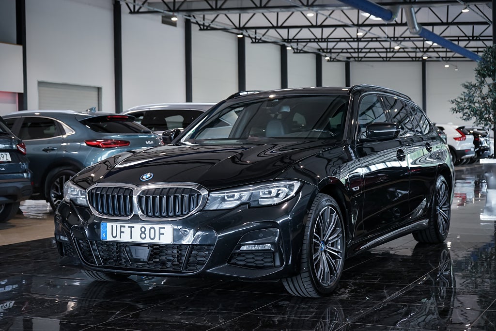 BMW 330e xDrive Touring AUT M Sport Drag Navi 292hk Plug-In 