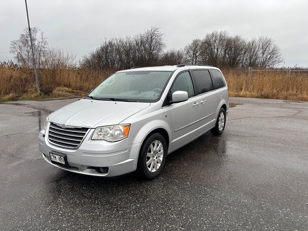 Chrysler Town & Country 3.8 V6 7-sits 200hk