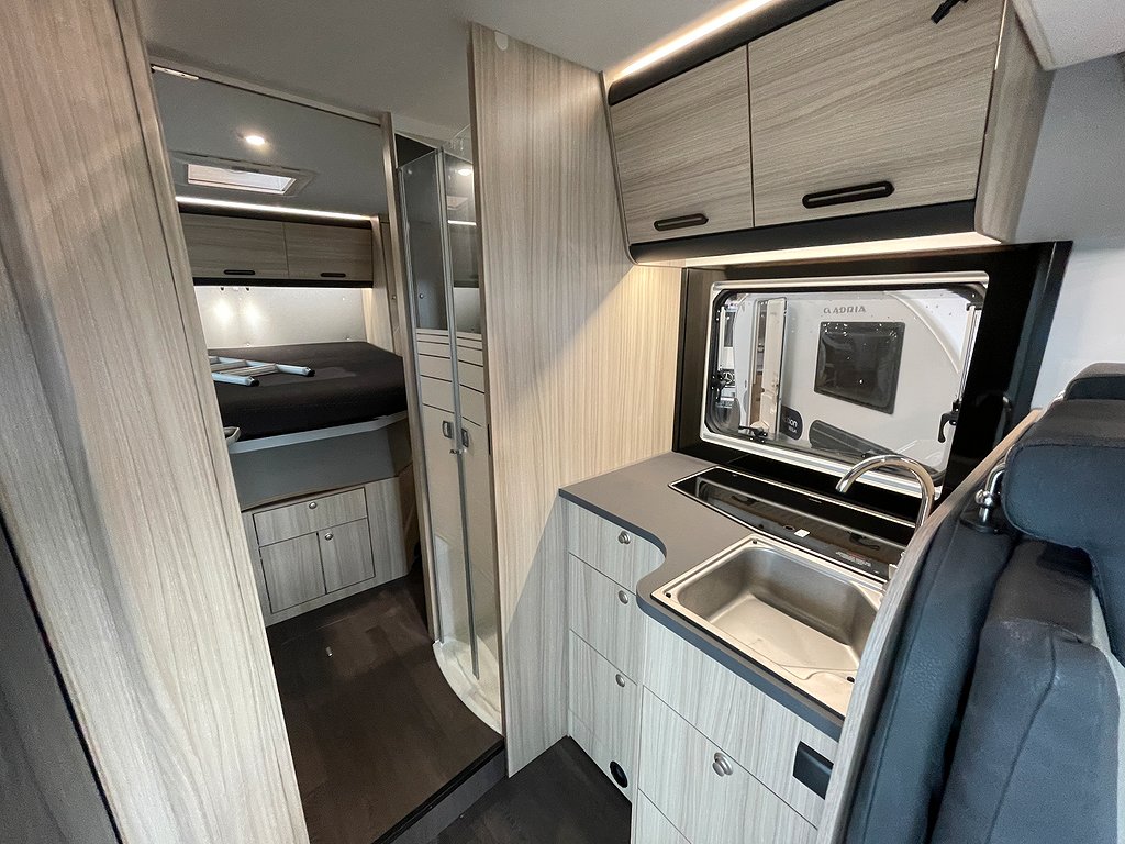 Sun Living S 75 SC / Taksäng /  B-körkort / Automat 140hk - Sun Living