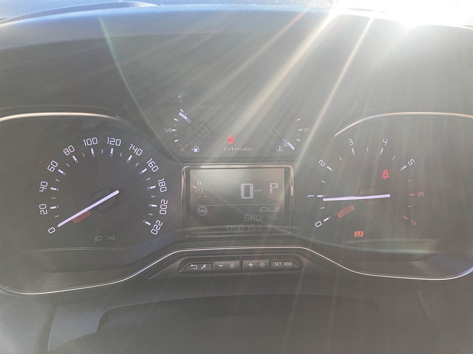 Bild på Citroën C3 Aircross Shine 1.2 PT 130hk Aut - CARPLAY, P-SENSORER BAK