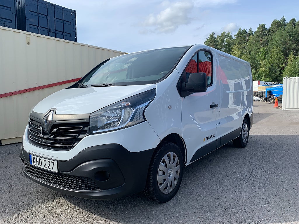Renault trafic Skåpbil 2.7t 1.6 dCi 90hk