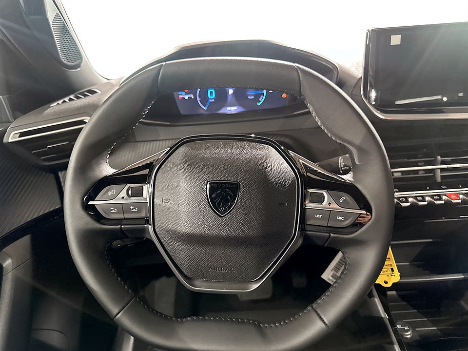 Bild på Peugeot 2008 Allure Hybrid 145hk Aut - PRIVATLEASING INK VINTERHJUL
