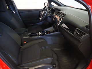 Halvkombi Nissan Leaf 11 av 23