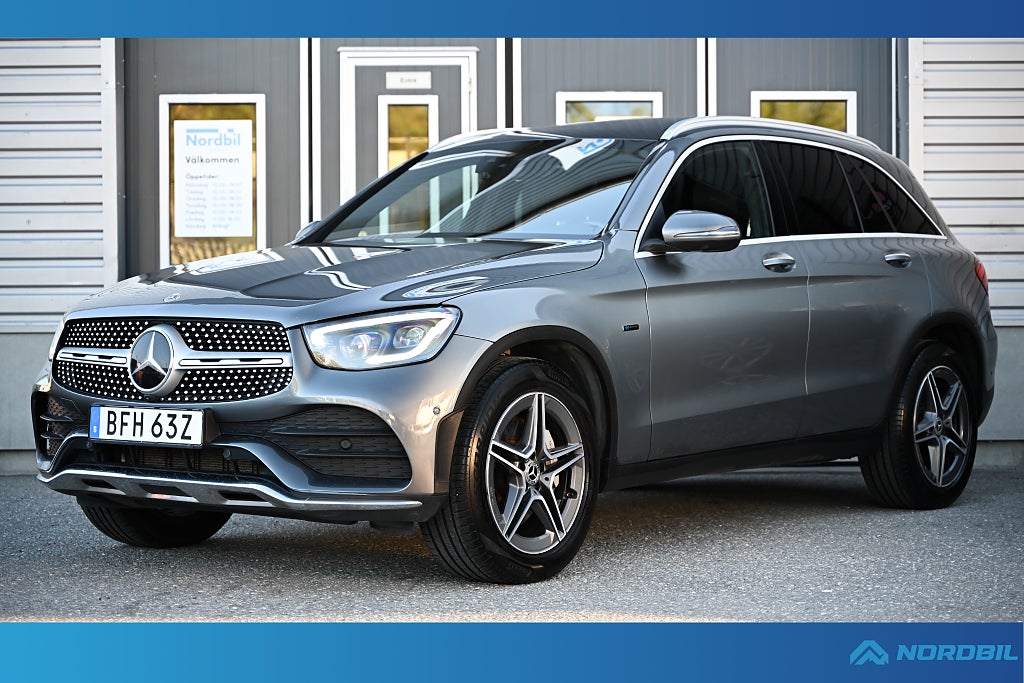 Mercedes-Benz GLC300 e 300 e 4MATIC AMG Luftfjädring Cockpit Burmester Pano