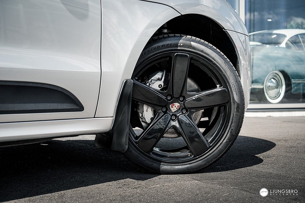 Porsche Macan S 258hk / Drag / 18-vägs stolar / D-Värmare
