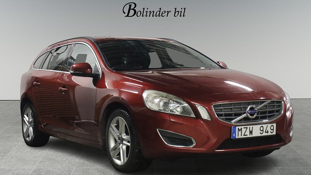 Volvo V60 D2 Powershift Momentum NYKAMREM BES SERV 1,95 RÄNTA 1ÅR GARANTI 