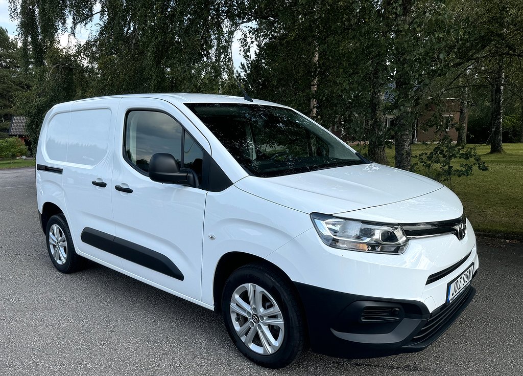 Toyota ProAce City Skåp 1,2 Bensin 110 hk 