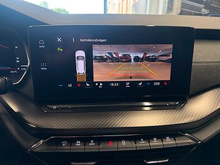 Skoda Octavia Kombi RS iV PLUG-IN/Drag/Kamera/Mvärm/Pano/S&V