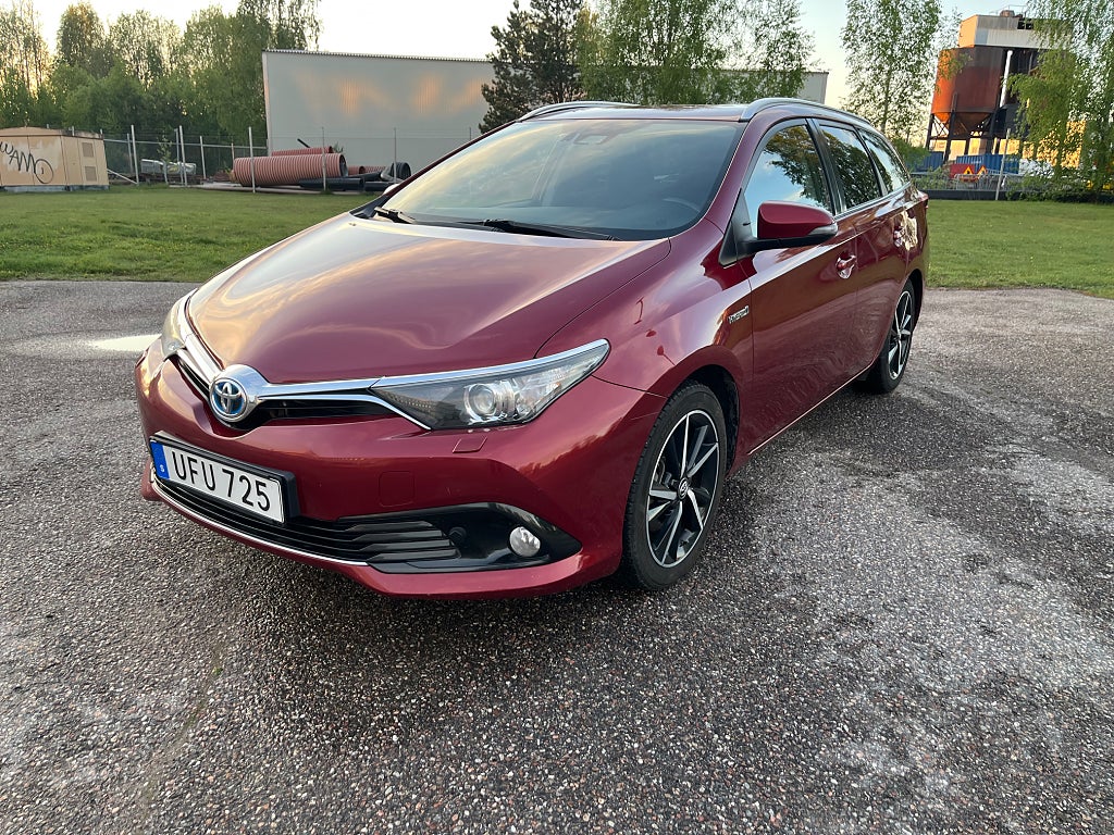Toyota Auris Touring Sports Hybrid e-CVT Intense Edition Euro 6