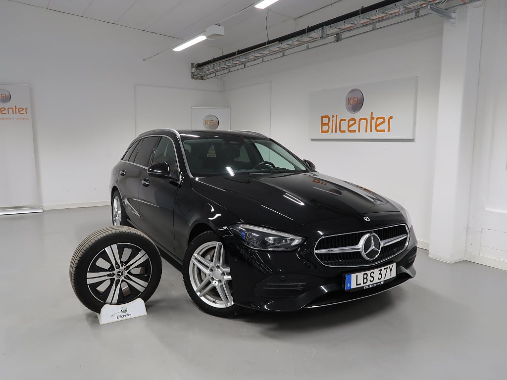 Mercedes-Benz C *JANUARIREA* 300 T e *Long Range* V-Däck ingår 360°-Focal-Elstol