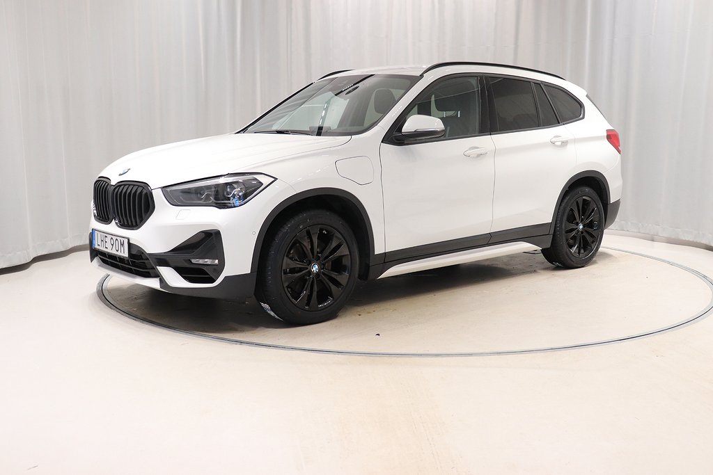 BMW X1 xDrive25e 220hk Aut Dragkrok Kamera Navi Keyless LED