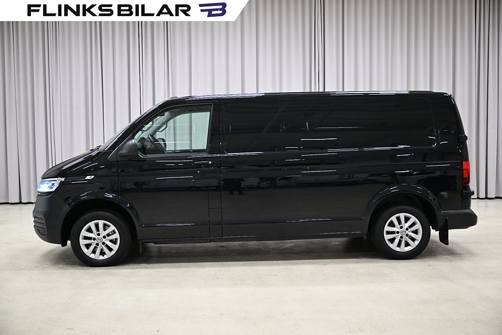 Volkswagen Transporter 4Motion DSG 150HK Nedlackad|LED|Drag|Värmare|Backkamera