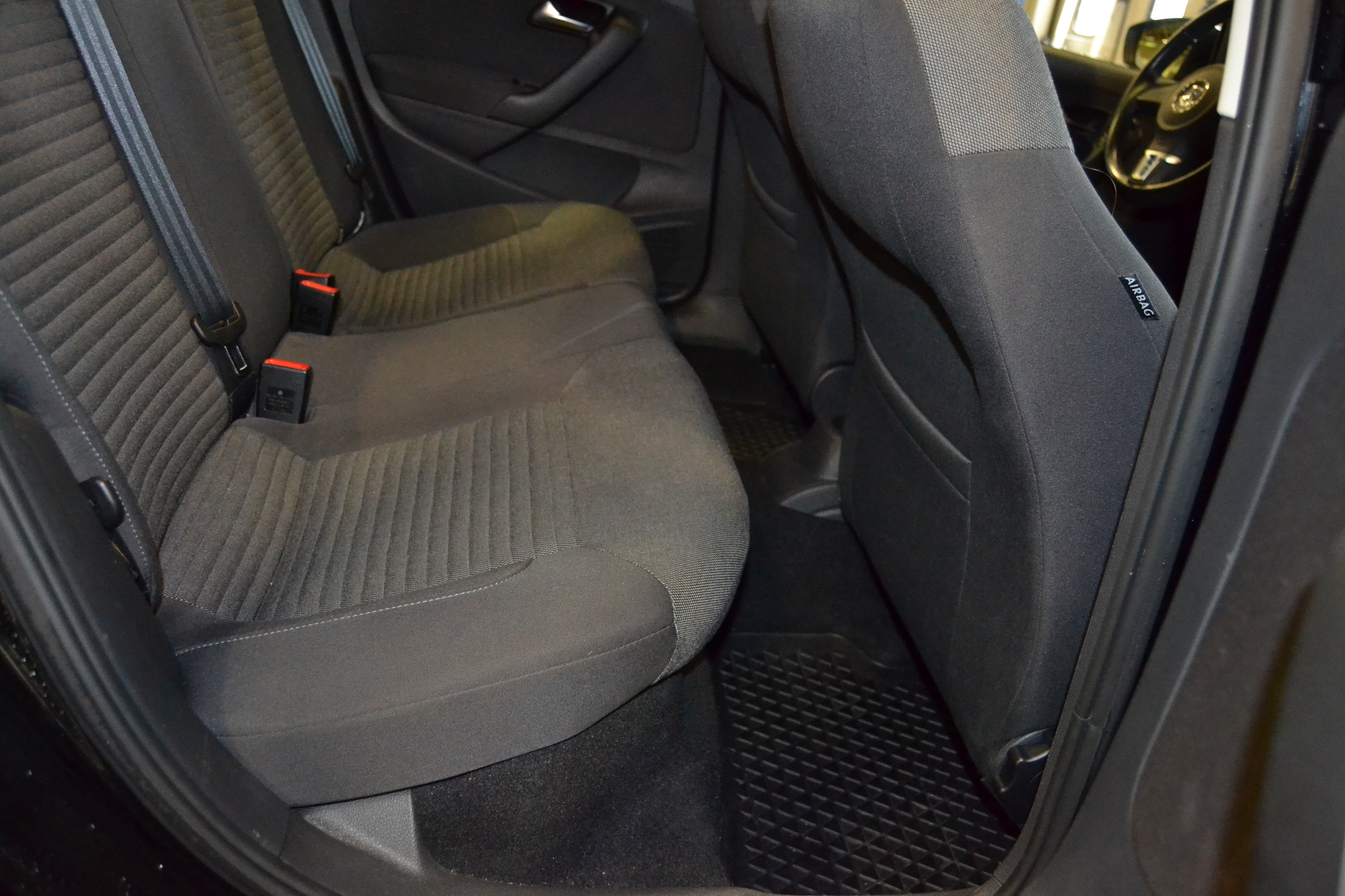 Volkswagen Polo 2010, photo 7/38