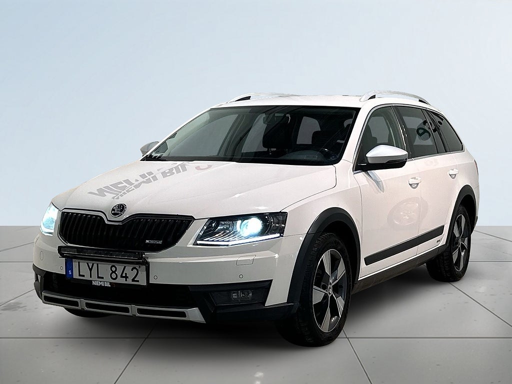 Skoda Octavia Scout 2.0 TDI 4x4 Premium Drag Dvärm Kamera Mvärm SoV