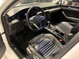 Kombi Volkswagen Passat 16 av 28