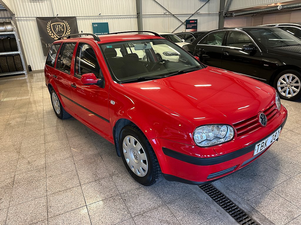 Volkswagen Golf Variant 1.6 105hk 3 ägare Ny bes Dubbdäck 