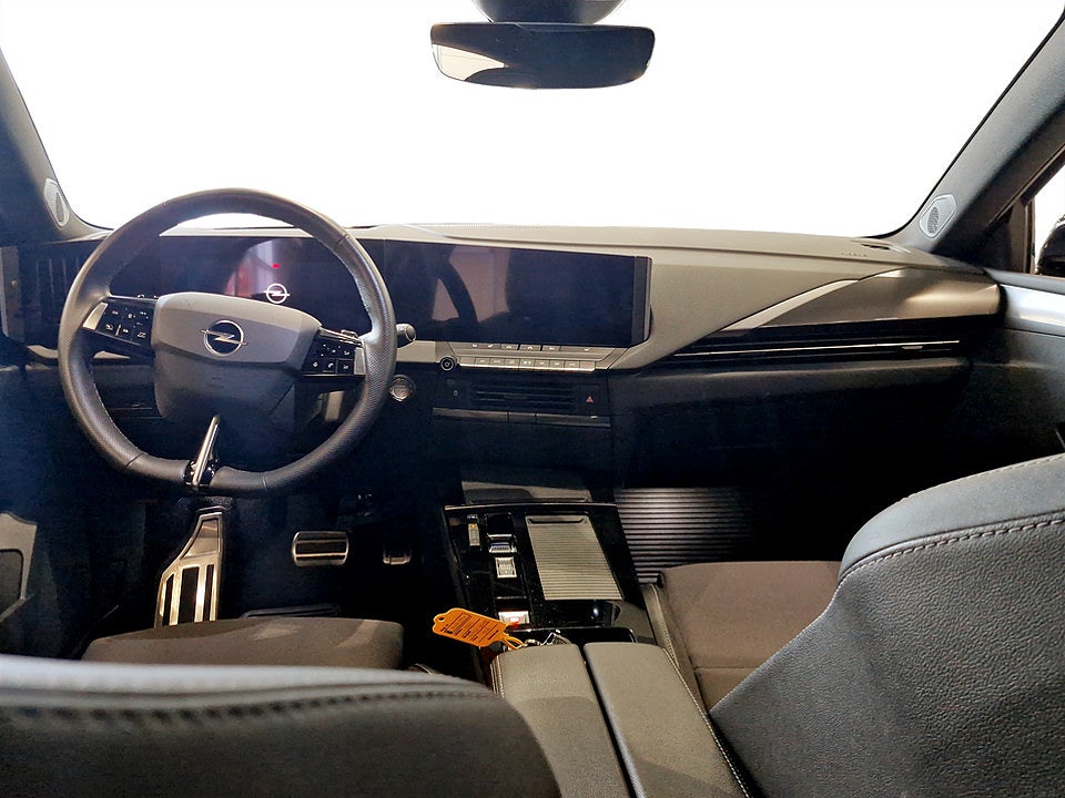 Bild på Opel Astra ST GS 1.2 PT 130hk Aut B-KAMERA CARPLAY 