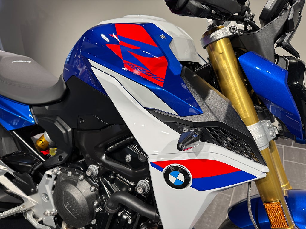 BMW F900R/Ord pris: 138.395kr/Nu: 127.900kr/100mil/Sport