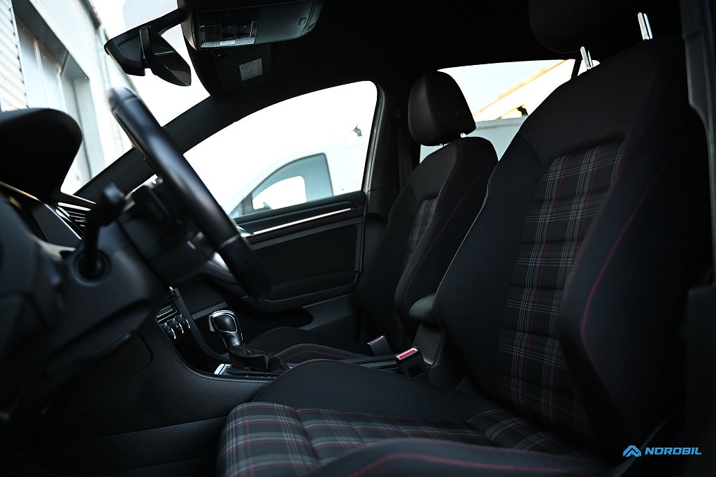 Volkswagen Golf I