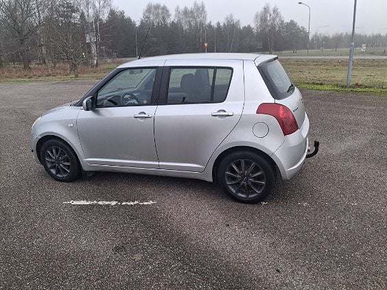 Suzuki Swift 5-dörrar 1.3 DOHC 16V VVT 