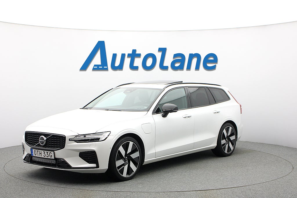 Volvo V60 T6 Plug-In Hybrid AWD Ultra Dark Pano, H/K, HUD, 360°