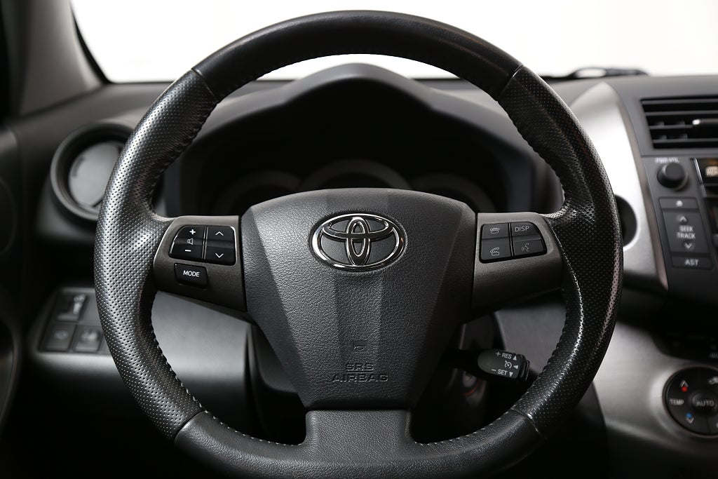 Toyota RAV4 2,0 VVT-i 158hk Business 4x4 Nybesikt Extraljus Drag 2012