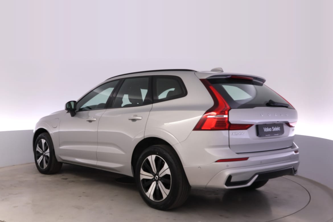 Volvo XC60 T6 Plus Dark 2025, bild 3/10