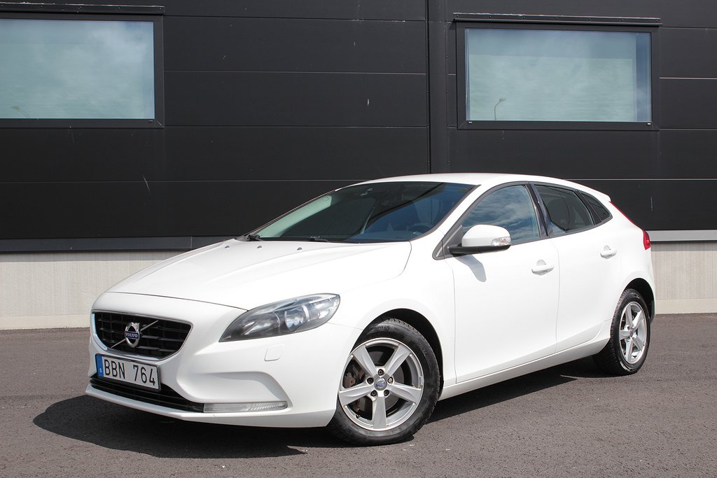 Volvo V40 D2 Automat / kamrem bytt / Fullservad 