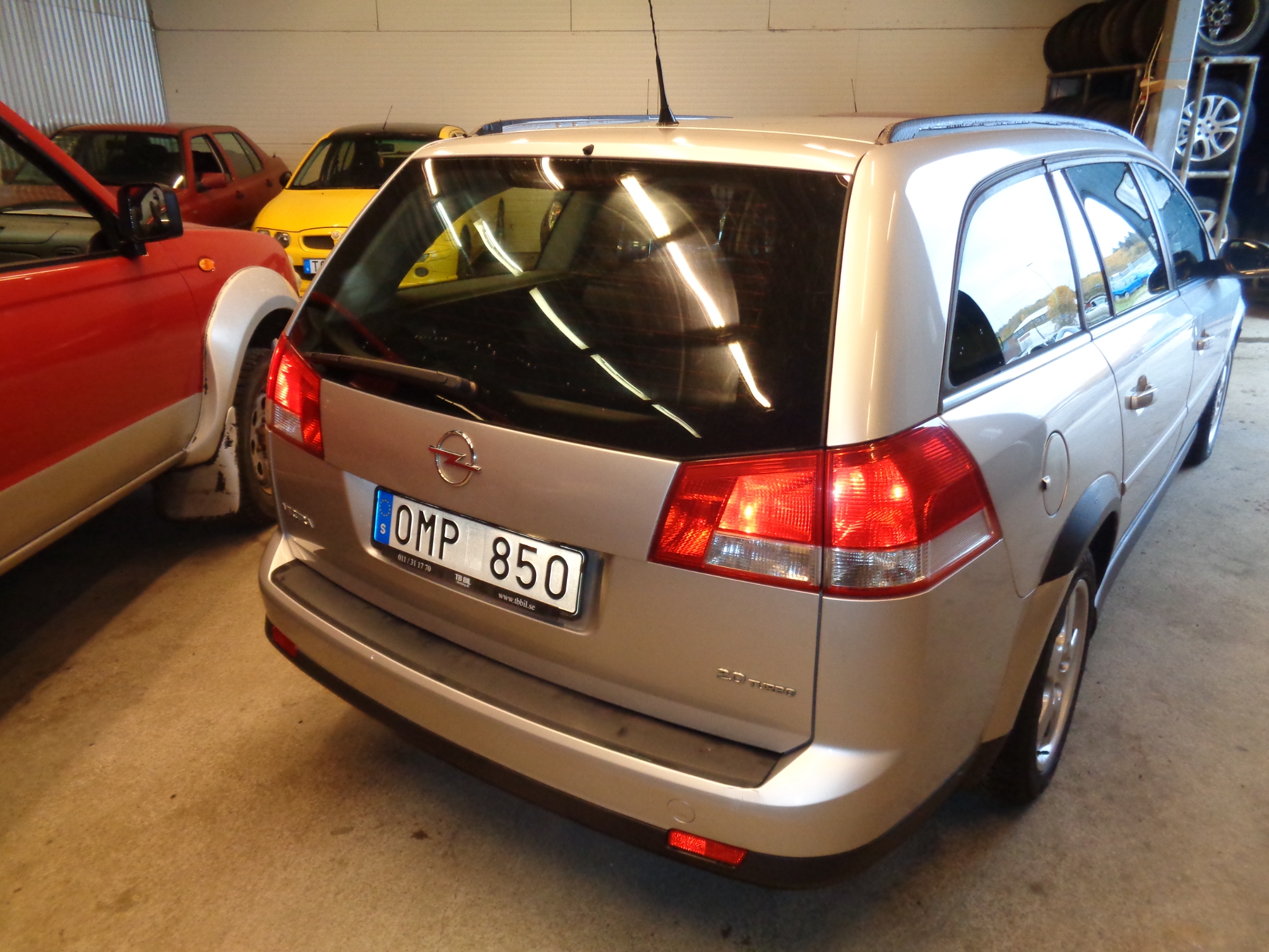 Opel Vectra Caravan 2.0 Turbo 175hk 2006, bild 5/38