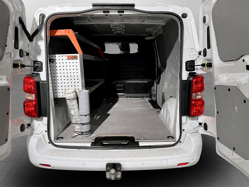 Bild på Peugeot Expert PRO+ 2.0 BHDi 177hk Aut L2 - DRAG,VÄRMARE,NAV