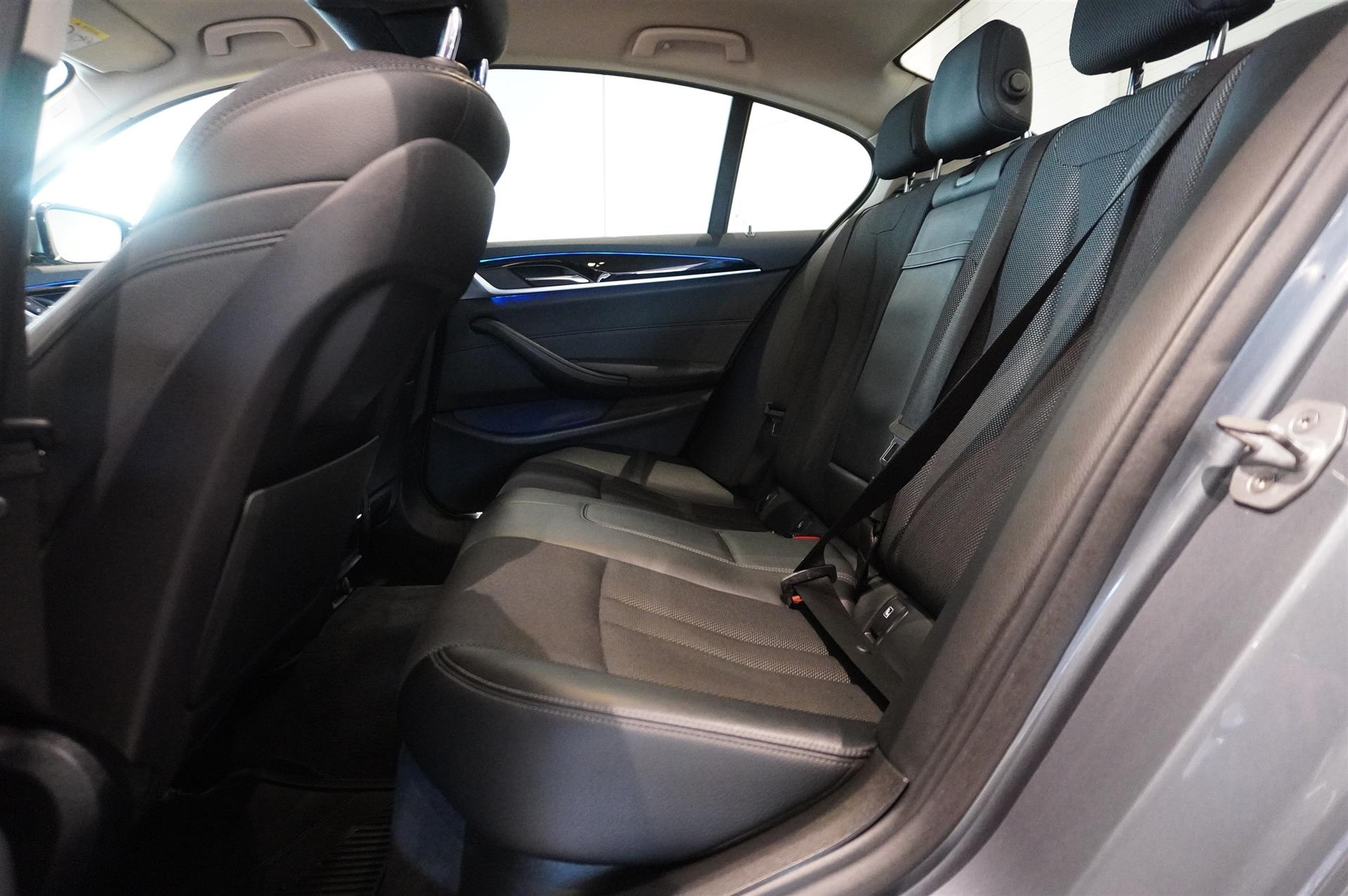 BMW 530 2019, bild 6/10