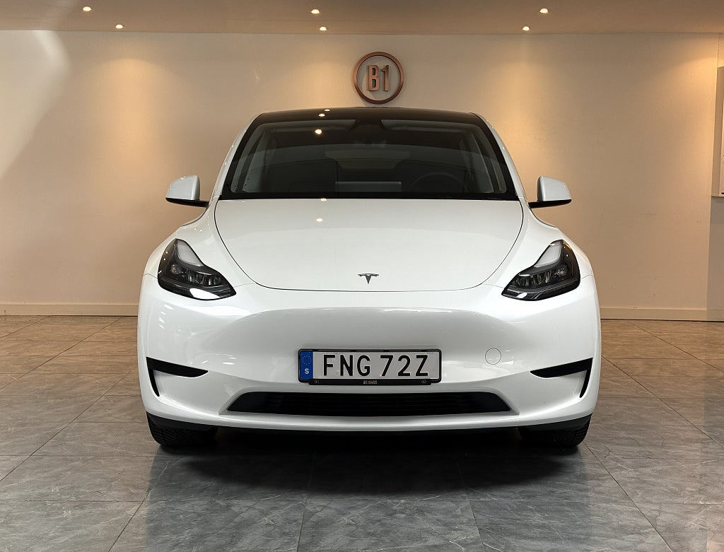 Tesla Model Y Long Range RWD Long Range VÄRMARE SKINN PANO SVENSKSÅLD