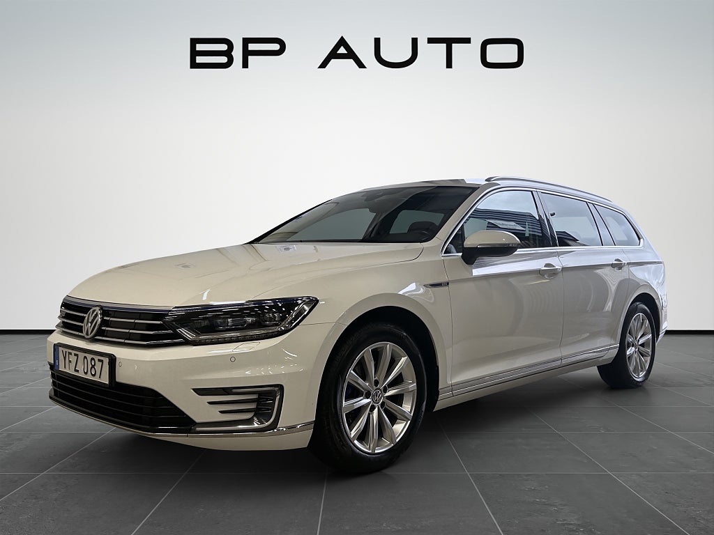 Volkswagen Passat Variant GTE 1.4TSI ACT GTE 1Brukare Värmare Drag Kamera