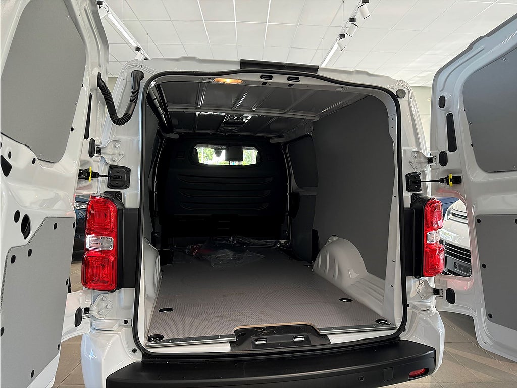 Bild på Peugeot e-Expert Plus Electric 136hk Aut L3 - DEMO