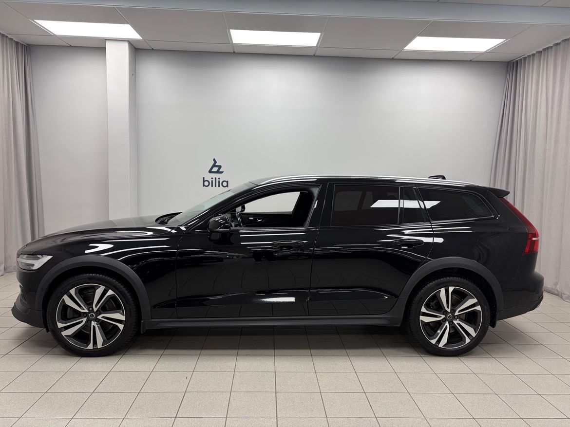 Volvo V60 Cross Country 2021, bild 2/10
