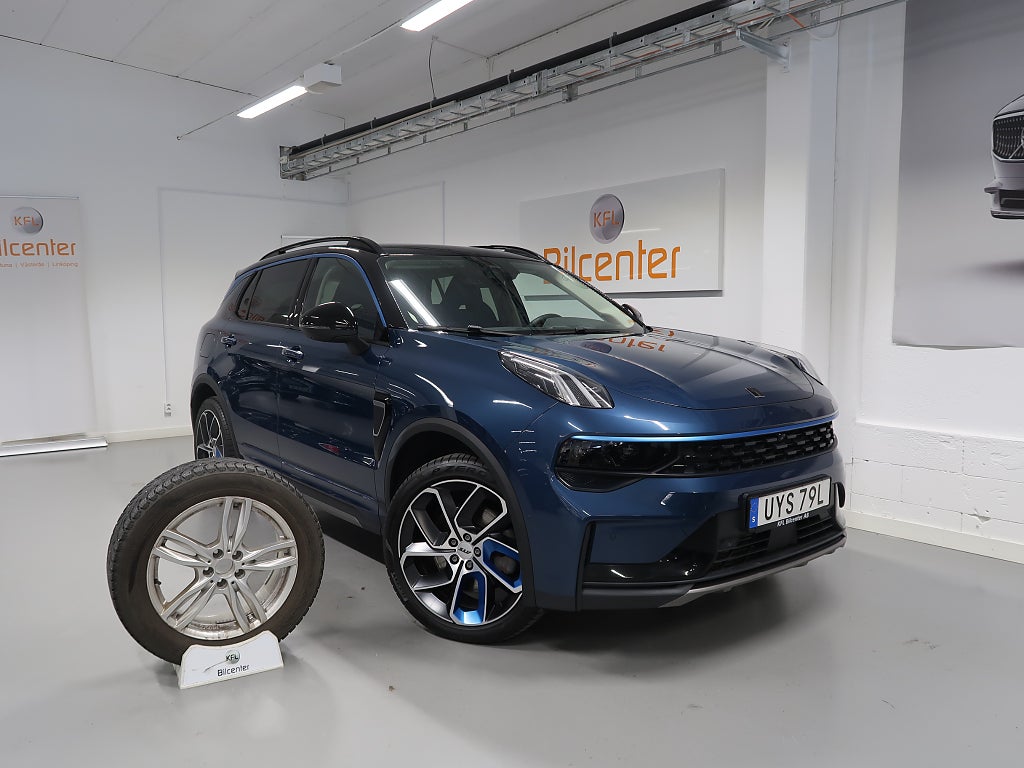 Lynk & Co 01 PHEV V-Däck ingår 360°-Infinity-Pano-Elstol-Navi-CarPla