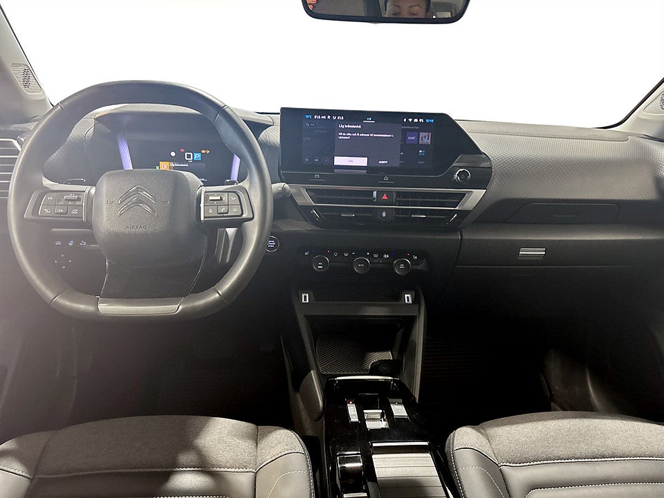 Bild på Citroën C4-X Shine 1.2 PT 130hk Aut B-KAMERA CARPLAY NAVI