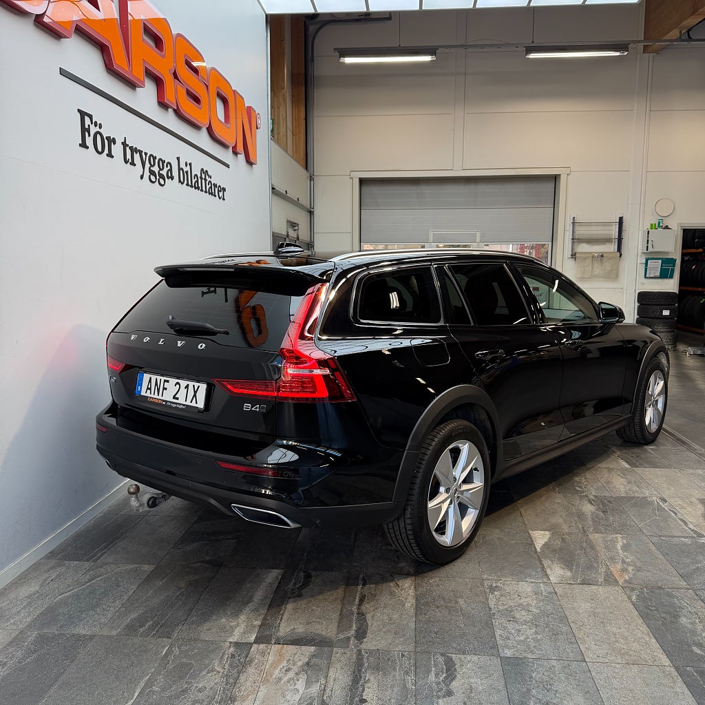 Volvo V60 Cross Country B4 AWD Geartronic Advanced SE Backkamera Skinn