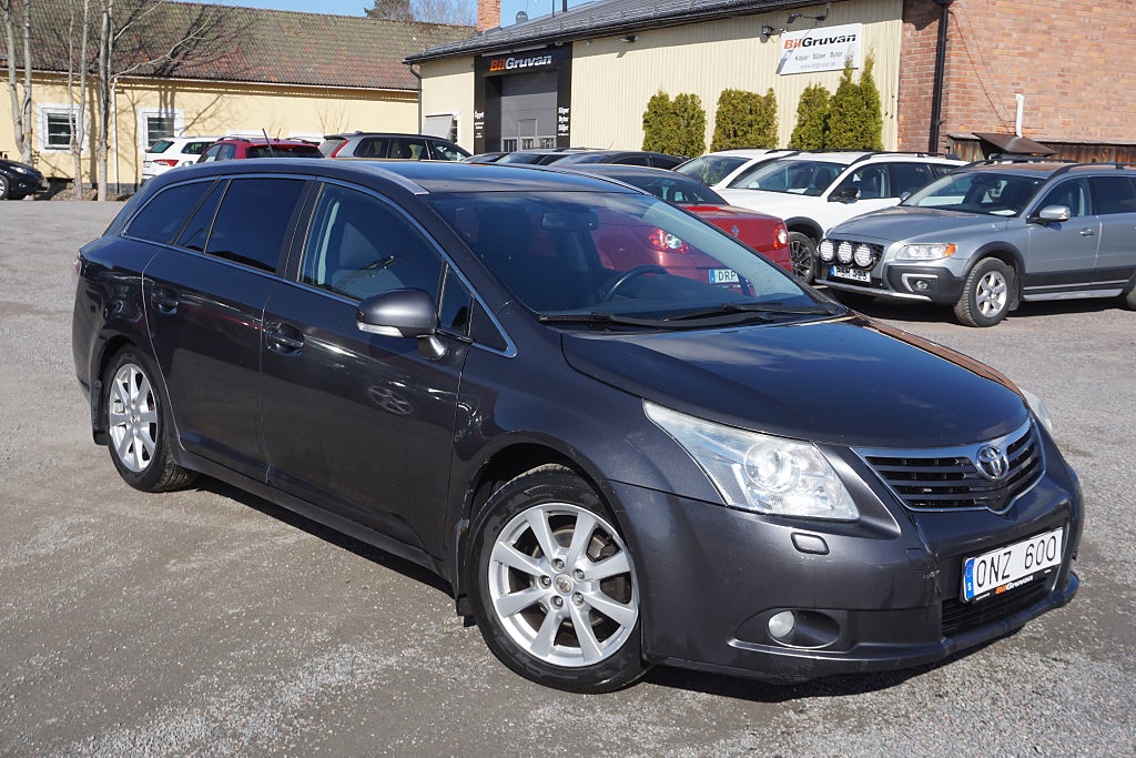 Toyota Avensis Kombi 2.0 Executive Drag/M-värmare