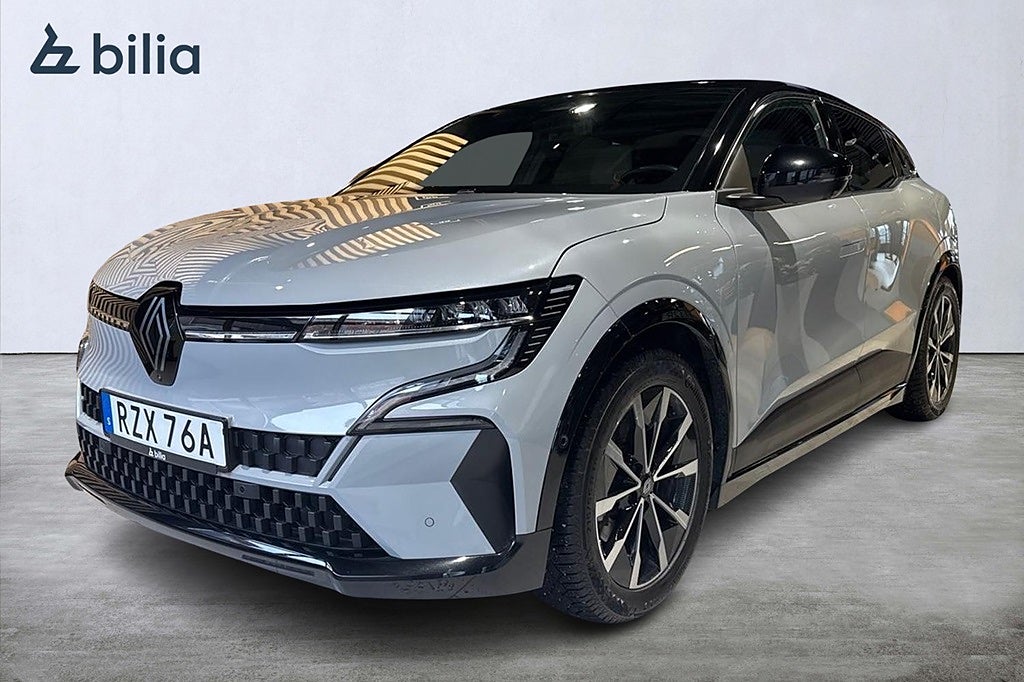 Renault Mégane E-TECH 60KWH ICONIC H/K Massage Vinterhjul