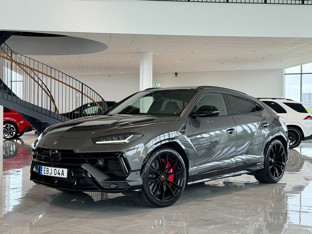 Lamborghini Urus S 666hk 2024 / Sv.såld / Style / Dark / B&O