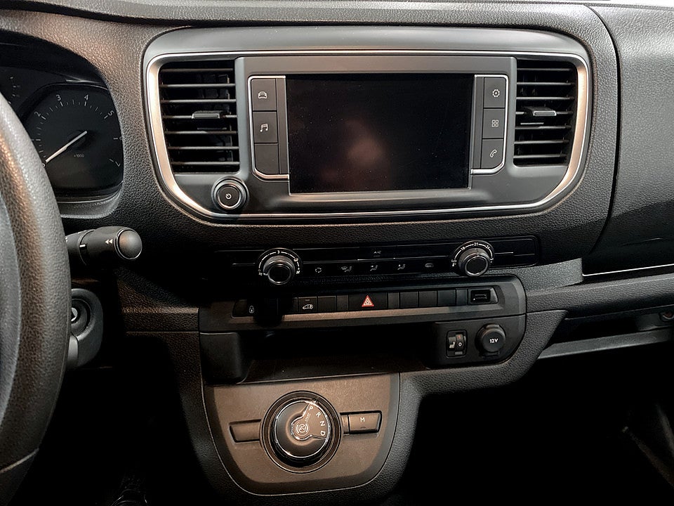 Bild på Peugeot Expert PRO 2.0 BHDi 145hk Aut L3 - VÄRMARE, DRAG